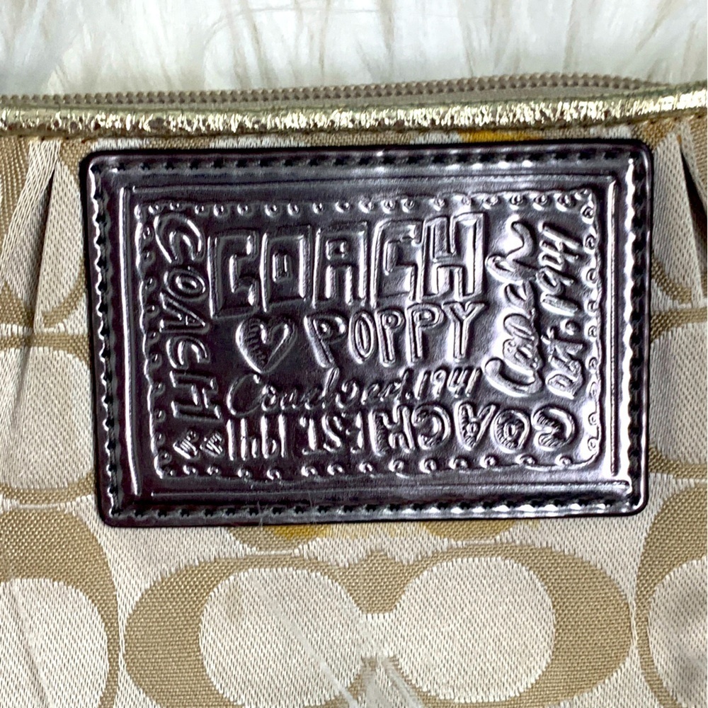 Coach Poppy Gold Signature Wristlet - Picture 5 of 8